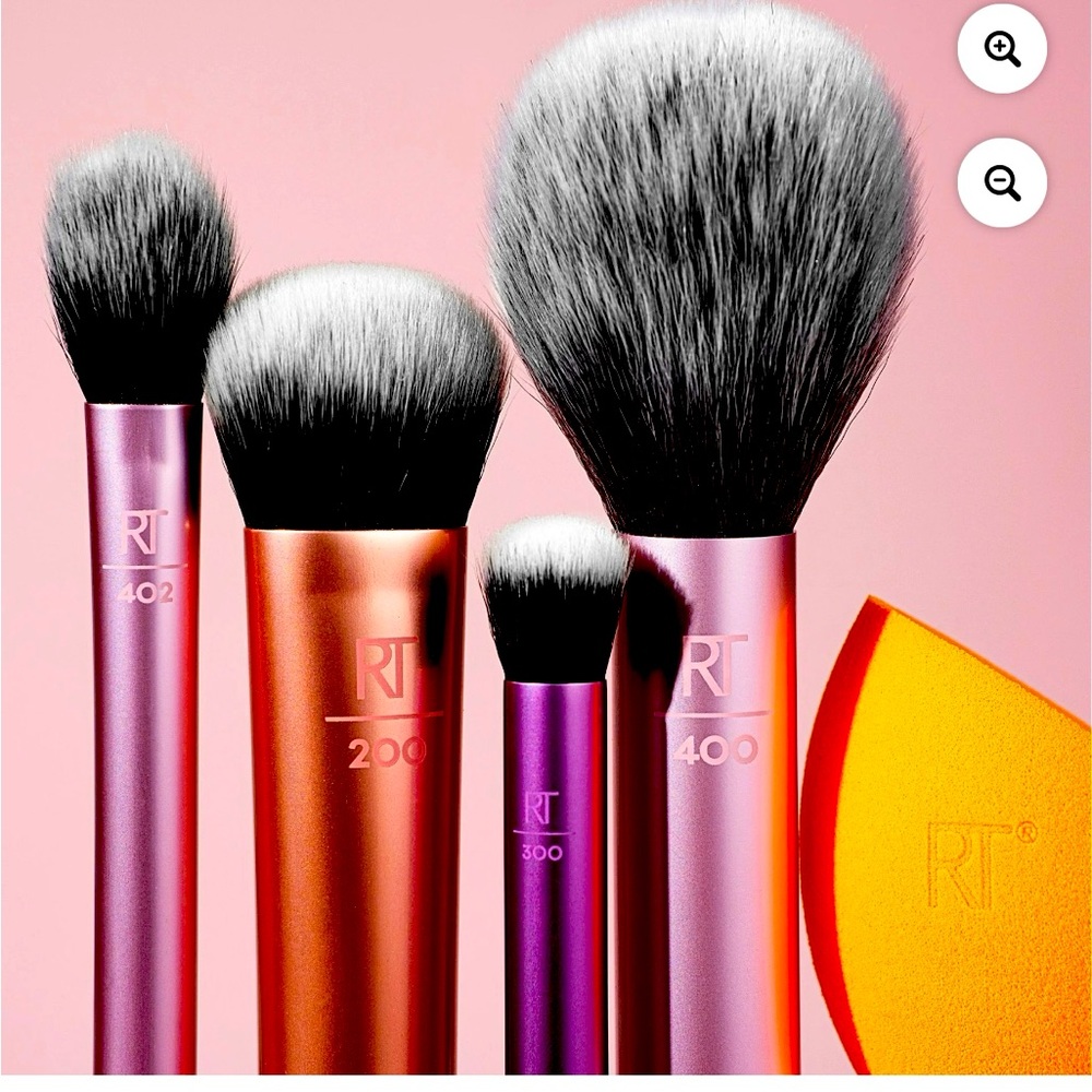 Real Techniques Everyday Essential Brush Set Beauty Tools Gift Set NEW‎ Box